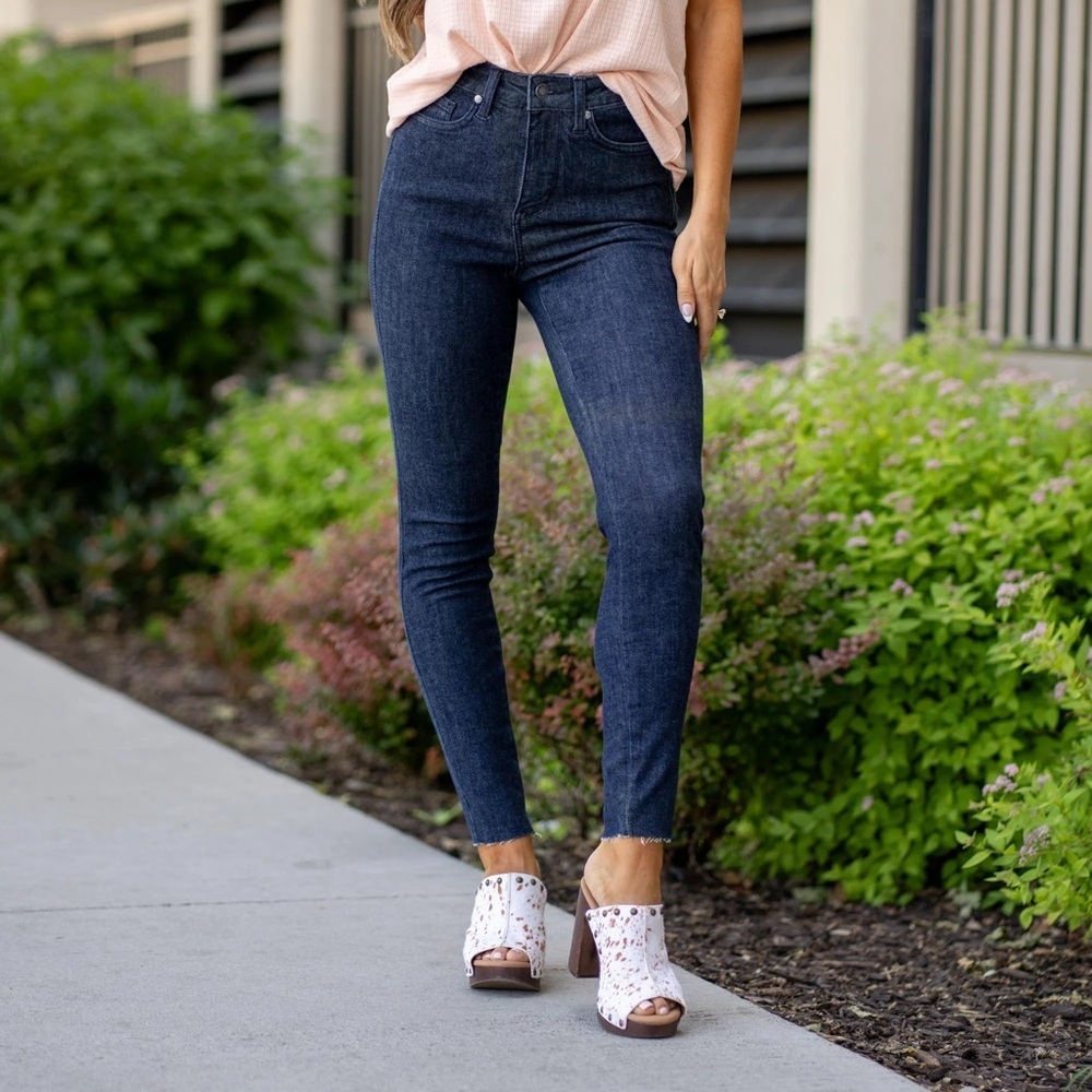 JUDY BLUE HIGH RISE TUMMY CONTROL TOP CUT HEM SKINNY JEAN 88703 SIZE 20W - Picture 1 of 8
